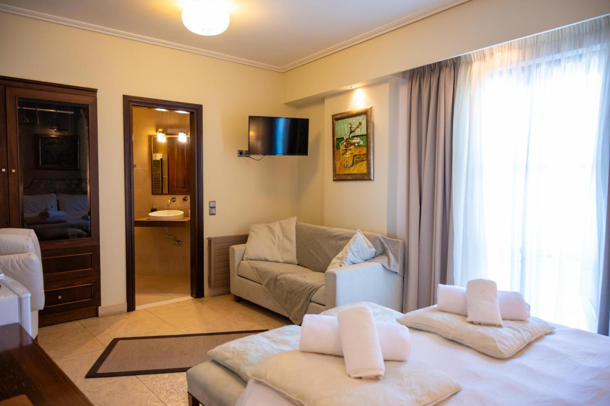 La Boheme Hotel Гитион Экстерьер фото