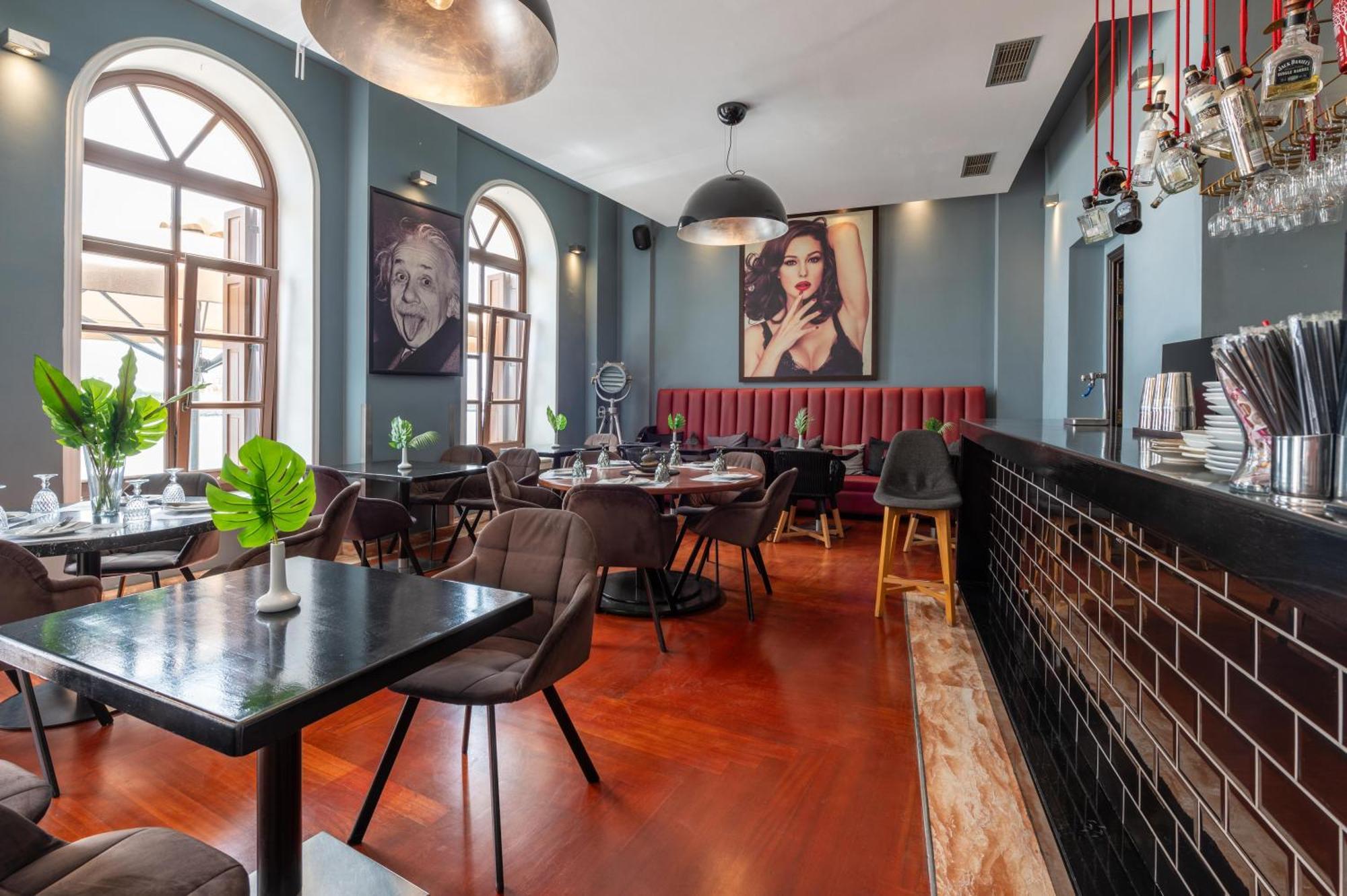 La Boheme Hotel Гитион Экстерьер фото