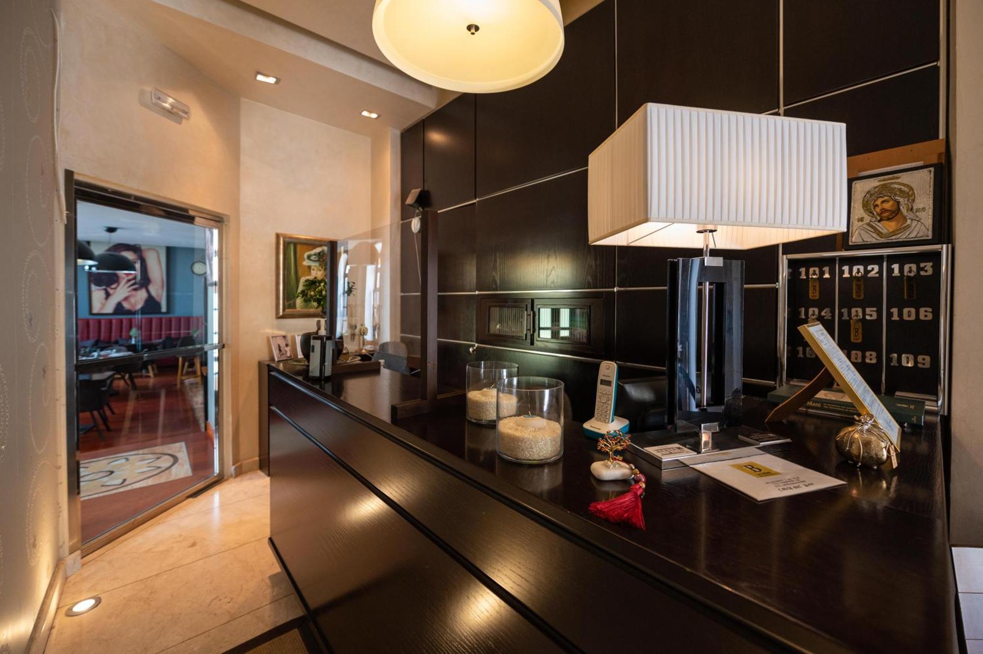 La Boheme Hotel Гитион Экстерьер фото